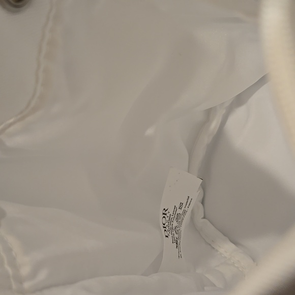 New in box Dior drawstring pouch bag & La Mousse off/on cleanser & Le Baume - Picture 5 of 8